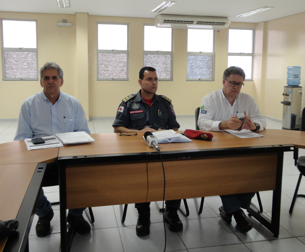 coletiva corpo de bombeiros sobre mercado municipal
