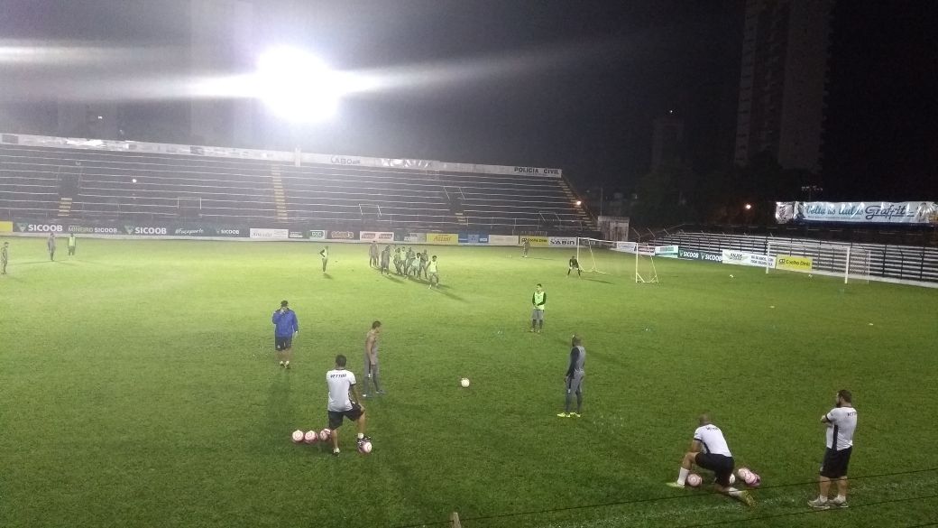 democrata escala equipe contra uberlândia