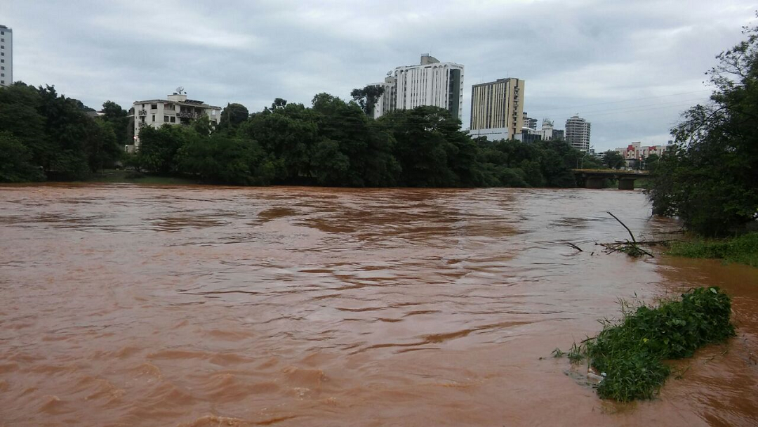 nivel do rio doce sobe em gv