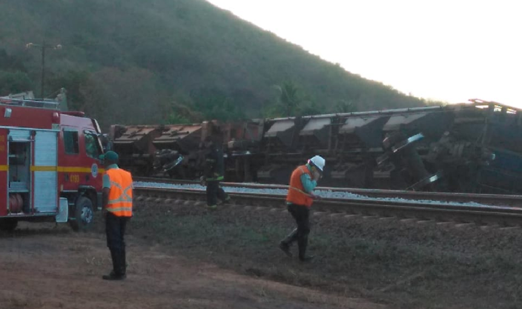 trem descarrilha resplendor