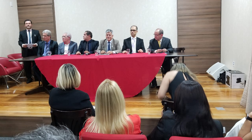 aadvog promove palestra dia do advogado
