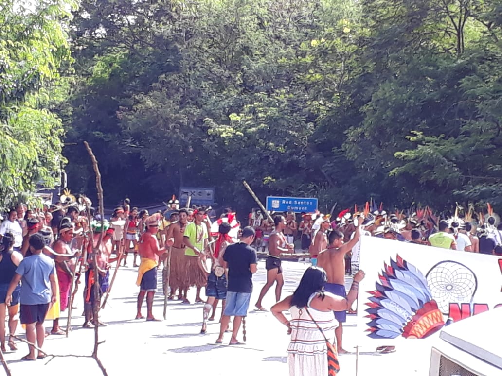 ndios Protesto BR 116