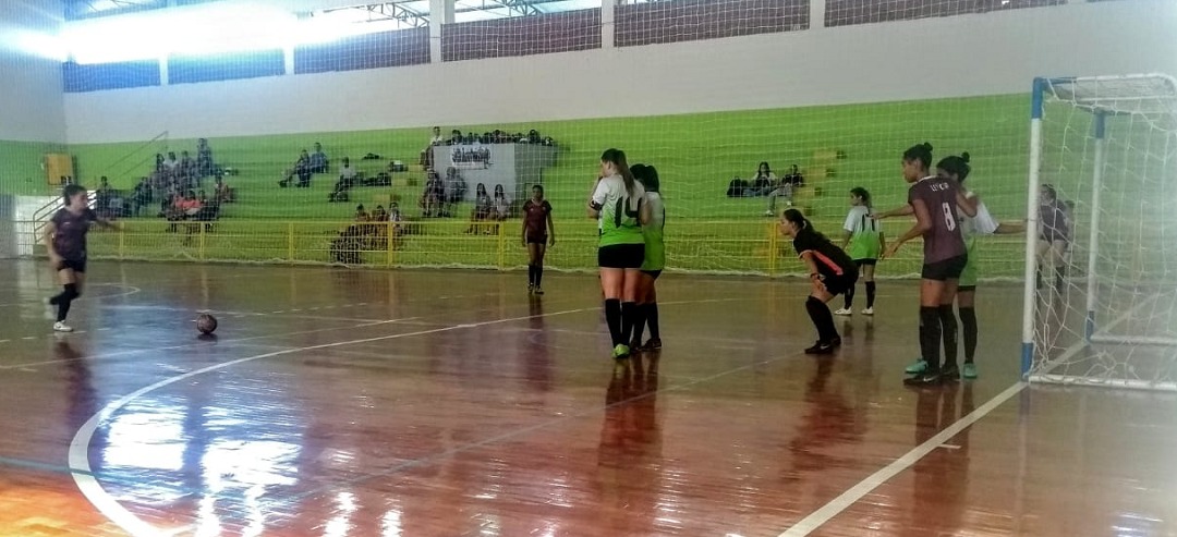 Copa Padroeiro de Futsal Feminino Define Semifinalistas em Valadares