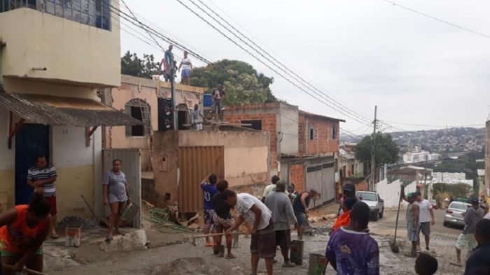 comunidade do carapina faz reforma em capela velório