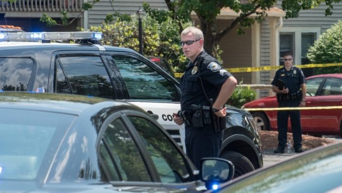 polícia dos eua prendeu emerson no local