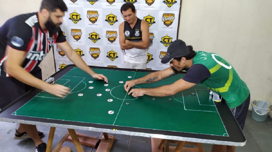 Breno Coelho vence o torneio início de futebol de botão em GV