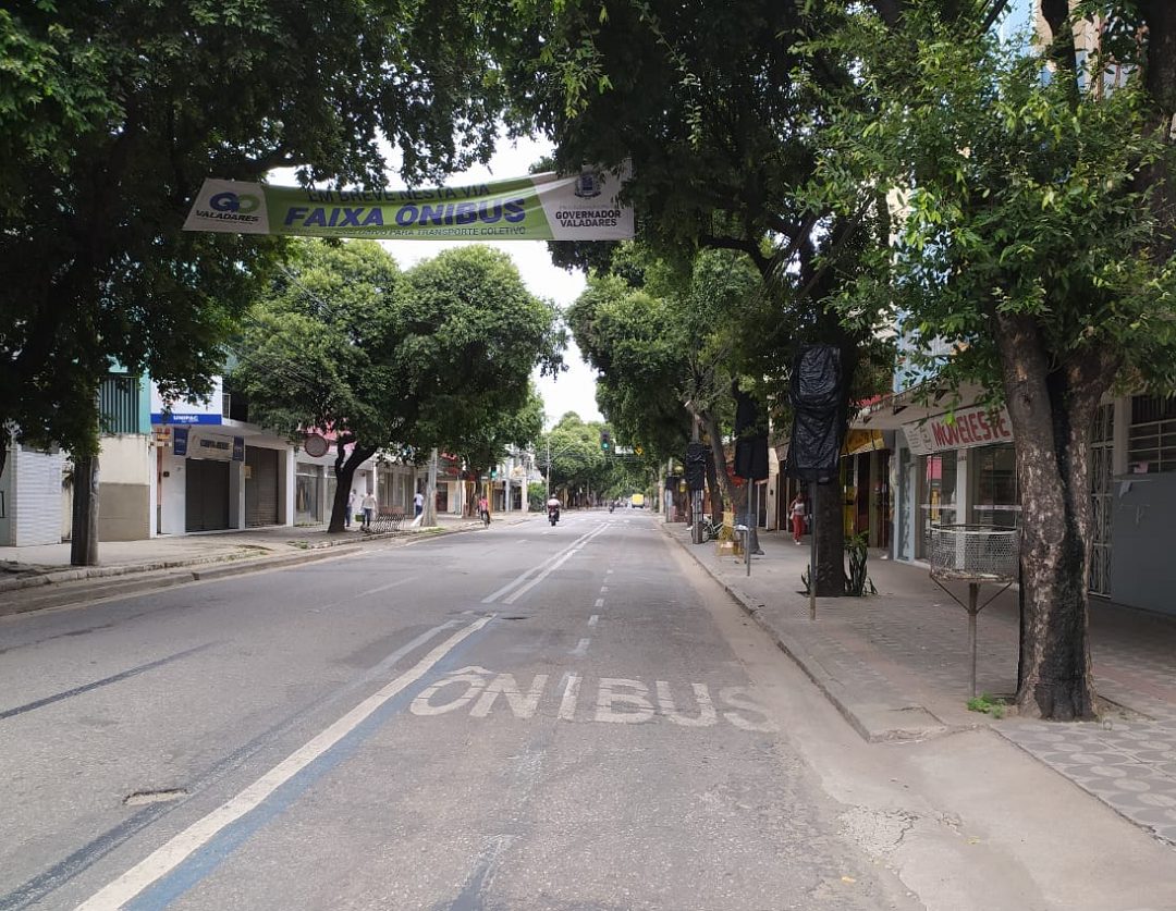 fim do corredor de ônibus corredor de ônibus está suspenso na marechal floriano