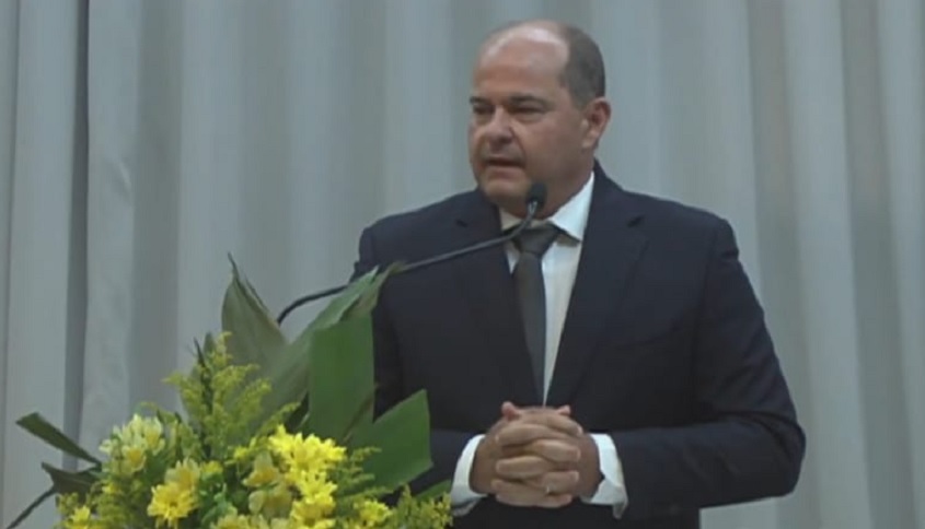 andré merlo toma posse como prefeito de valadares