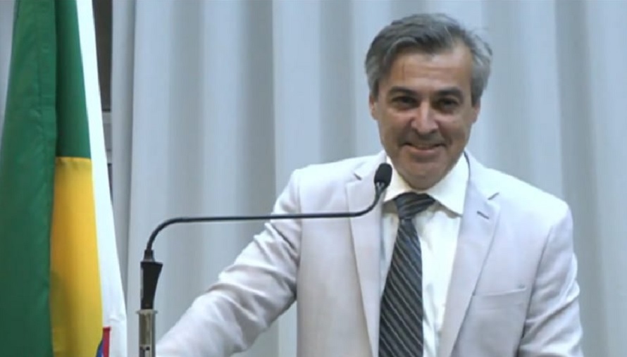 vereador maurício dutra defende volta às aulas