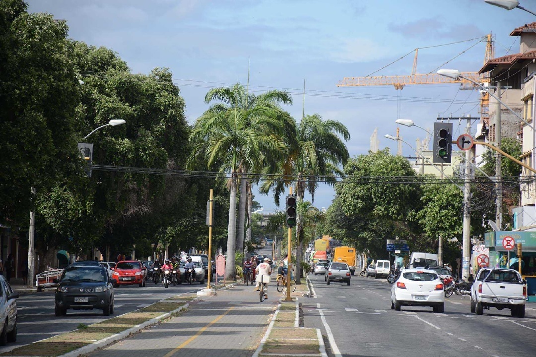 AV. JK - LEONARDO MORAIS - PMGV cai o número de infectados e aumentam as mortes em valadares