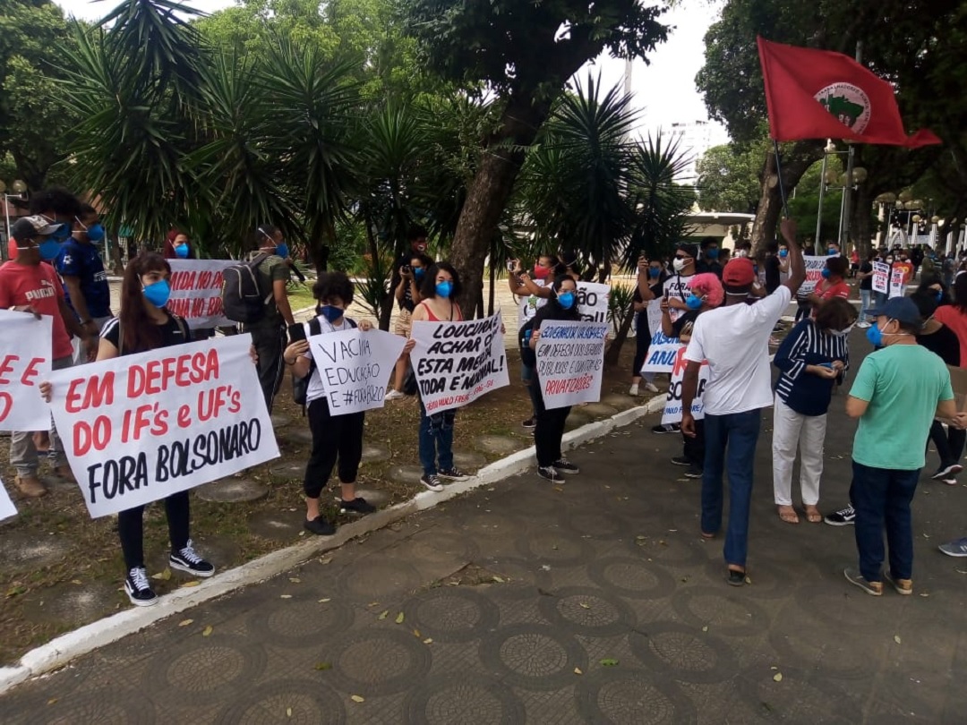 FORA BOLSONARO EM VALADARES