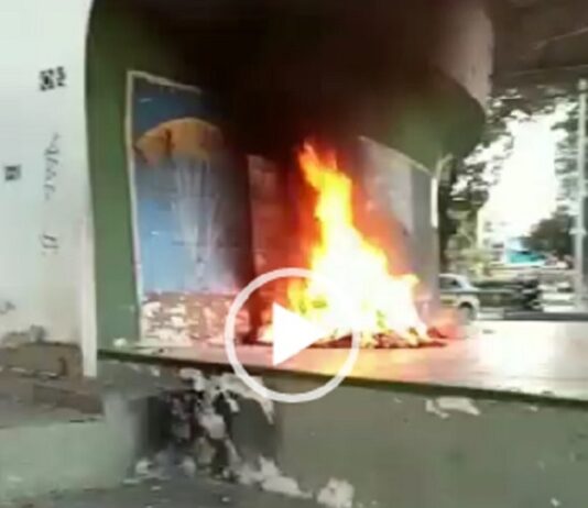 concha acústica da praça dos pioneiros pega fogo