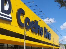 mezanino do depósito do supermercado CD do são raimundo fere quatro pessoas