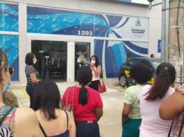 magistério em valadares protesta hoje em frente a prefeitura