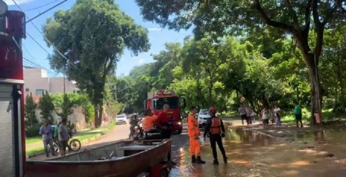 cabo de aço da balsa que faz o trajeto ilha são paulo se rompe