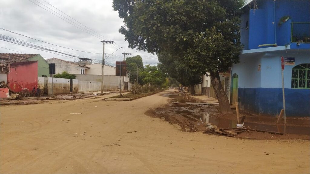 Confira fotos após terceira maior enchente de Valadares