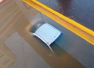 Chuva forte causa alagamentos e transtornos em Valadares chuvas fortes causal alagamentos em vários pontos de valadares
