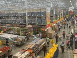 apae de valadares recebe 86 mil de projeto troco solidário da rede mart minas