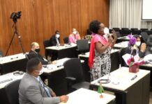 gilsa defende tribuna livre e alfineta vereadores