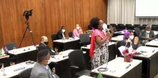 gilsa defende tribuna livre e alfineta vereadores