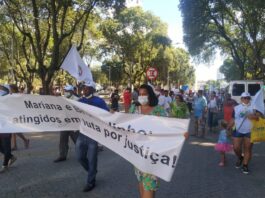 atingidos por barragens protestam em valadares