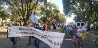 atingidos por barragens protestam em valadares