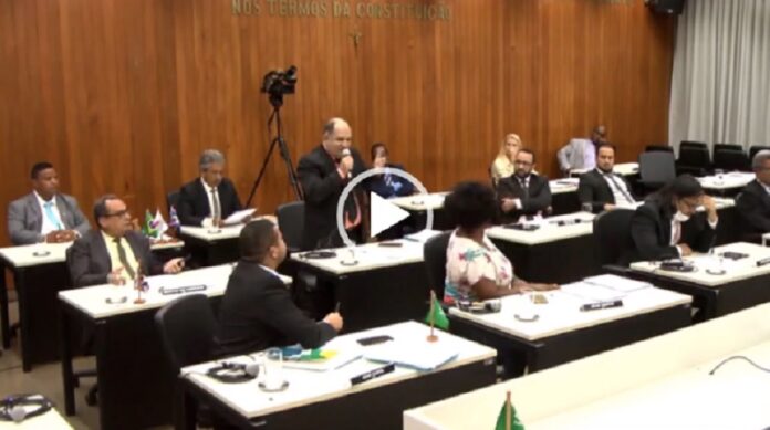 cabo amorim defende fim da tribuna livre