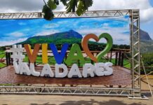 Foto da Ibituruna colocada no deck da Feira da Paz rende críticas e piadas banner colocado no deck da feira da paz rende críticas na internet