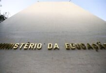 Professores da rede federal terão acesso a cursos gratuitos de capacitação MEC lança plataforma virtual para formação de professores