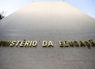 Professores da rede federal terão acesso a cursos gratuitos de capacitação MEC lança plataforma virtual para formação de professores