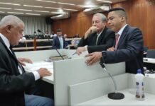 Vereadores de Valadares se dão mais 2,5% de aumento salarial vereadores se dão mais 2,5% de aumento salarial