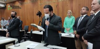 vereadores votam hoje revisão salaria de servidores e prefeito