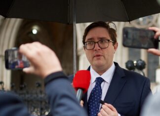 Corte Britânica reconhece que BHP pode ser julgada na Inglaterra Corte Britânica reconhece que BHP pode ser julgada na Inglaterra