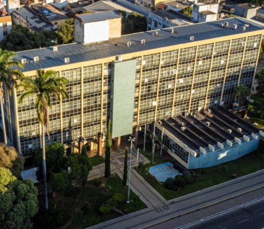 André Merlo licita serviço de R$ 3 milhões para controlar acesso à prefeitura e secretarias